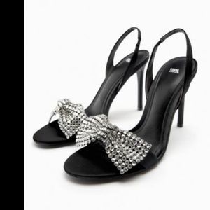 EMBELLISHED BOW HIGH HEELED SANDALS **NEW**